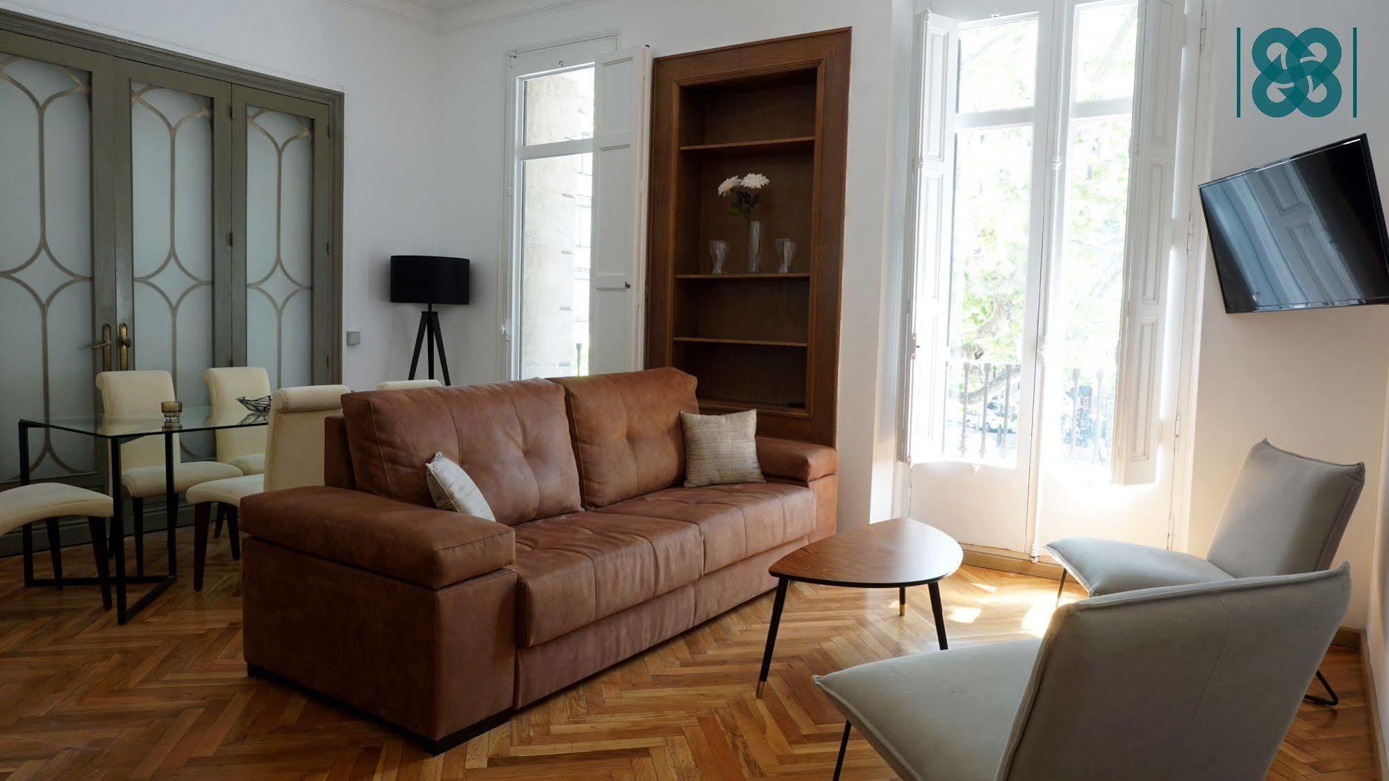 Cosmopolitan Boutique Rambla Hotel Барселона Екстериор снимка